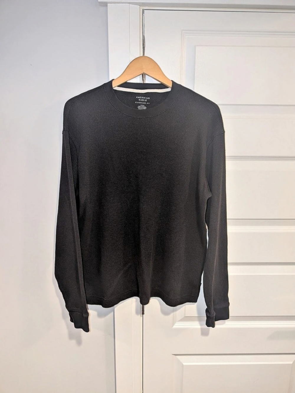 American Eagle AE Standard Fit Cozy Waffle Knit Thermal Shirt Black Large